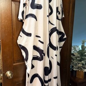 Black and White Abstract Print Duster Jacket and Pants S/M